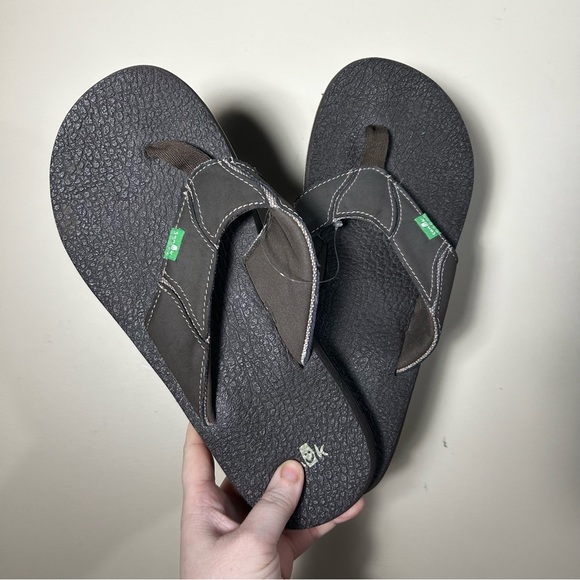 Men’s Sanuk Fault Line Charcoal Yoga Athleisure Sandal Flip Flips Size 10 - Picture 2 of 6